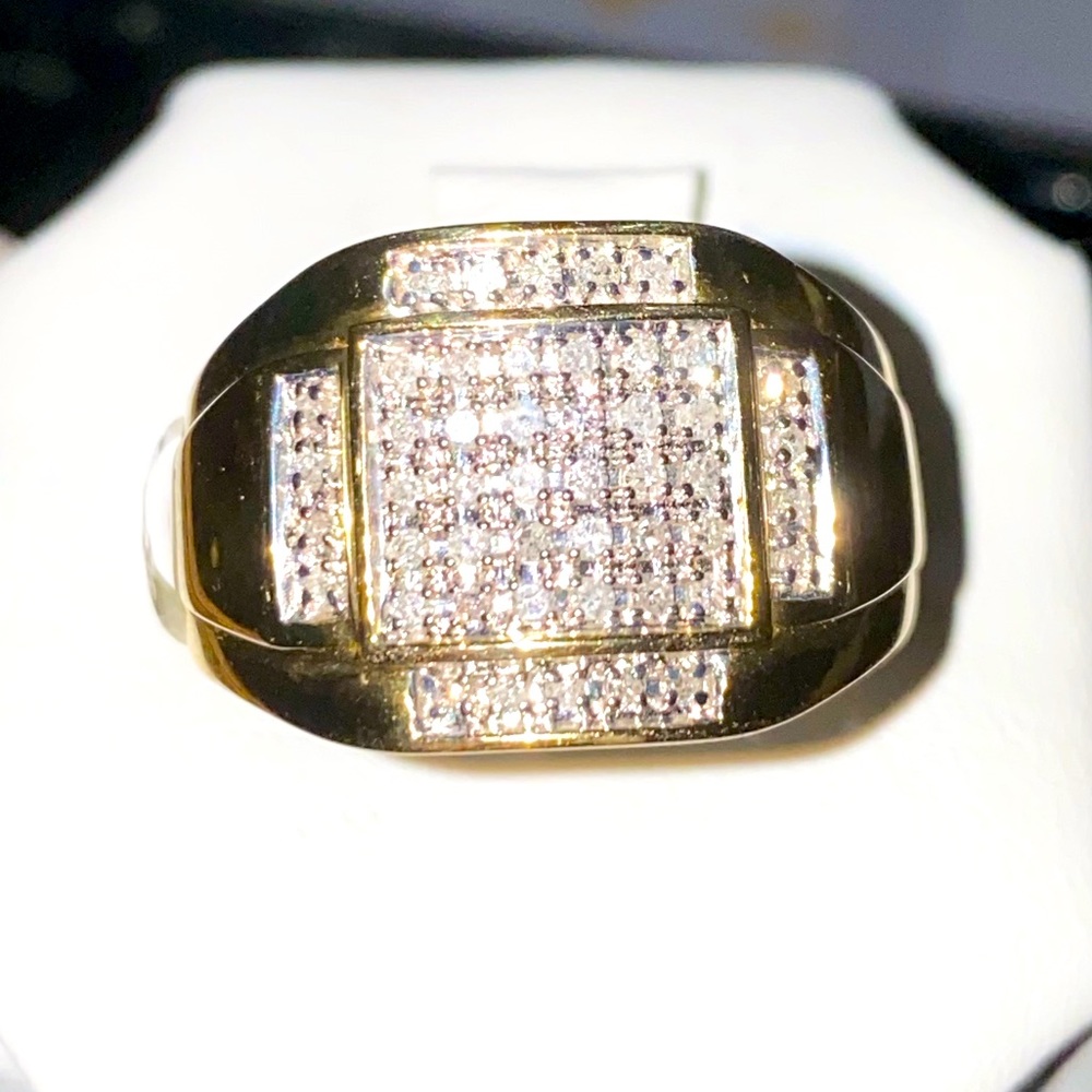 10 k solid gold real diamond ring free appraisal not plated not CZ posh verified